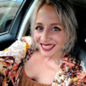 Meet your Posher, Stefanie